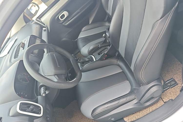 Used Roewe Clever 2022 311km QiQi BoBo Edition Left Front Seat