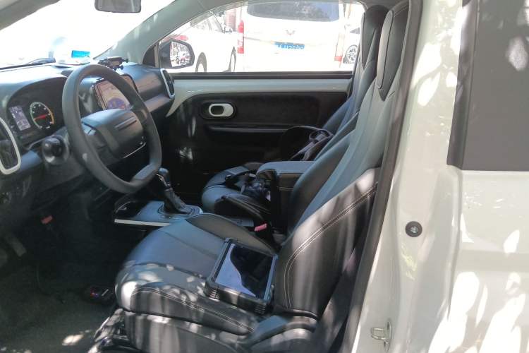 Used Roewe Clever 2022 311km QiQi BoBo Edition Left Front Seat
