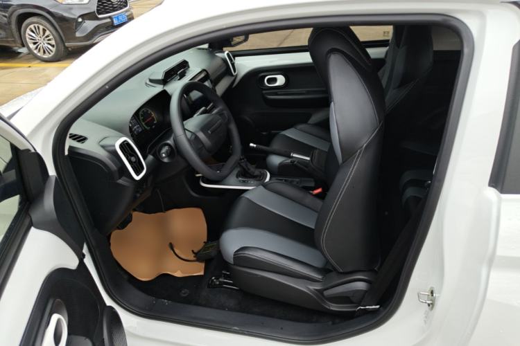 Used Roewe Clever 2022 311km QiQi BoBo Edition Left Front Seat