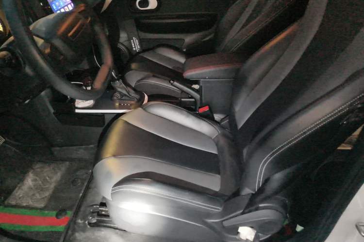 Used Roewe Clever 2022 311km QiQi BoBo Edition Left Front Seat