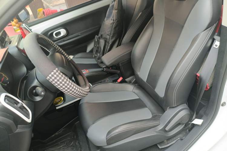 Used Roewe Clever 2022 311km QiQi BoBo Edition Left Front Seat