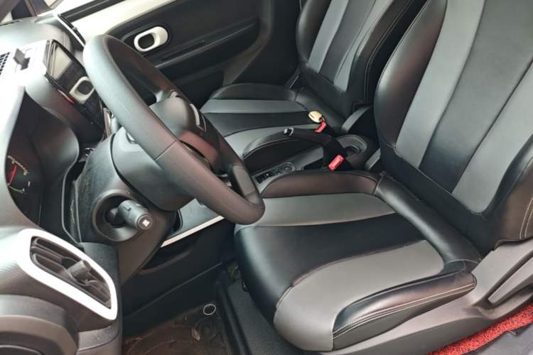 Used Roewe Clever 2022 311km QiQi BoBo Edition Left Front Seat