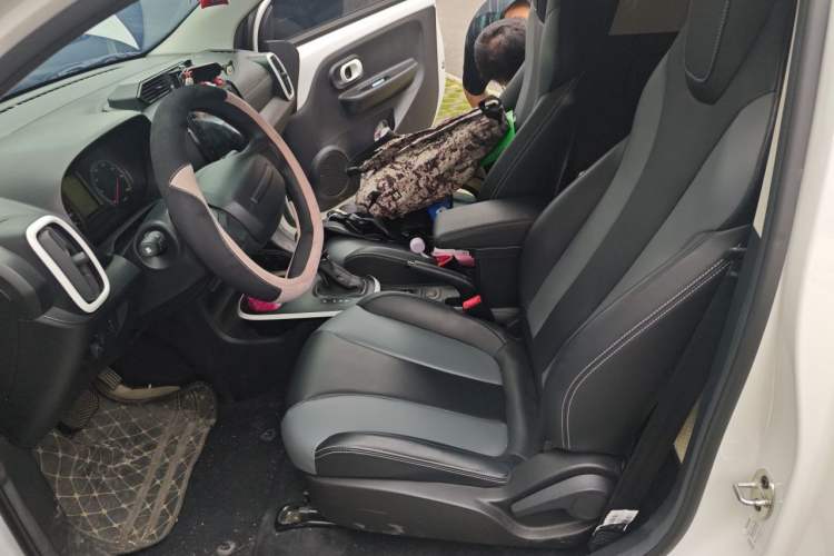 Used Roewe Clever 2022 311km QiQi BoBo Edition Left Front Seat