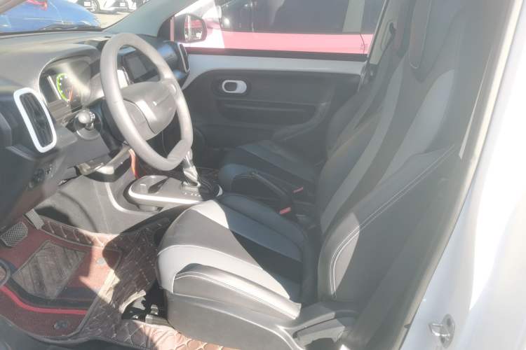 Used Roewe Clever 2022 311km QiQi BoBo Edition Left Front Seat