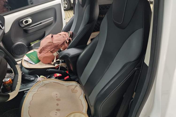 Used Roewe Clever 2022 311km QiQi BoBo Edition Left Front Seat