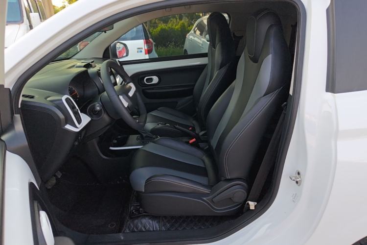 Used Roewe Clever 2022 311km QiQi BoBo Edition Left Front Seat