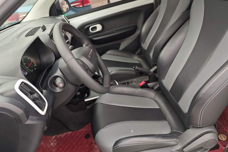 Used Roewe Clever 2022 311km QiQi BoBo Edition Left Front Seat