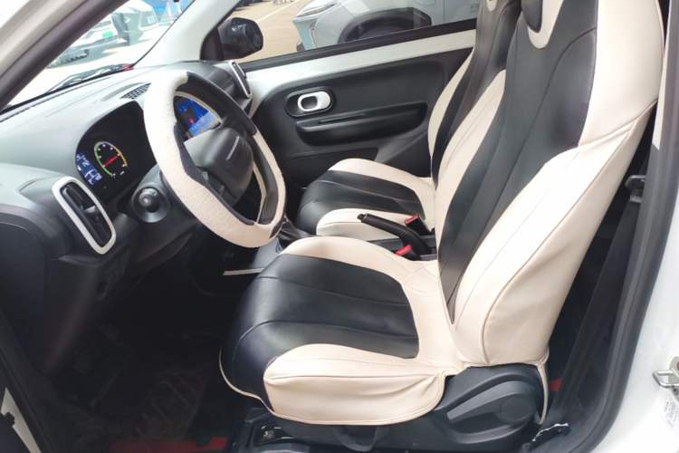 Used Roewe Clever 2022 311km QiQi BoBo Edition Left Front Seat