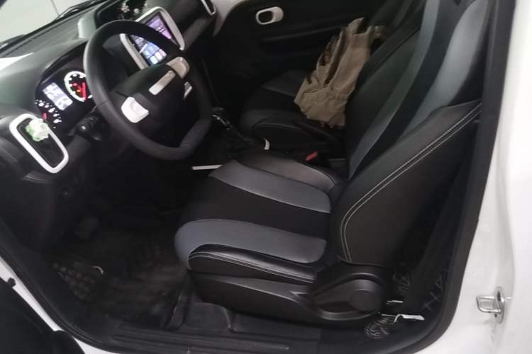 Used Roewe Clever 2022 311km QiQi BoBo Edition Left Front Seat