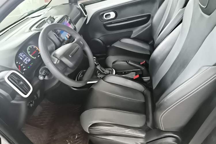 Used Roewe Clever 2022 311km QiQi BoBo Edition Left Front Seat