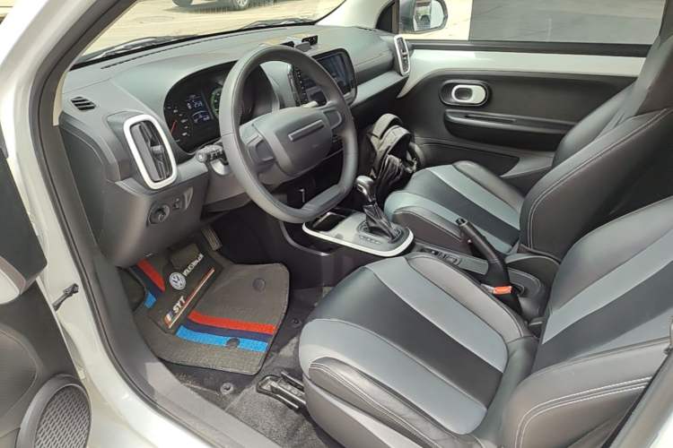 Used Roewe Clever 2022 311km QiQi BoBo Edition Left Front Seat