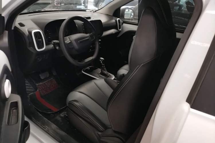 Used Roewe Clever 2022 311km QiQi BoBo Edition Left Front Seat