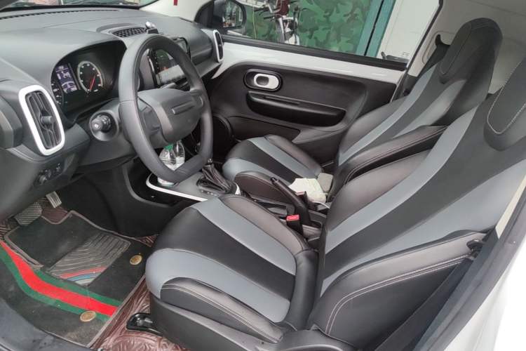 Used Roewe Clever 2022 311km QiQi BoBo Edition Left Front Seat
