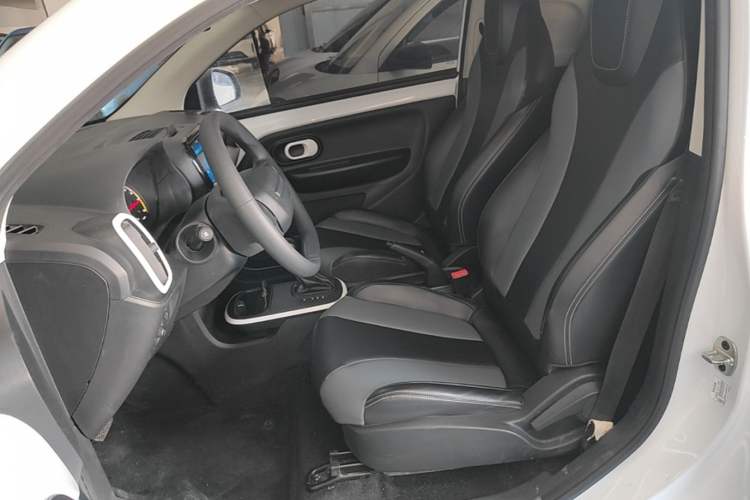 Used Roewe Clever 2022 311km QiQi BoBo Edition Left Front Seat
