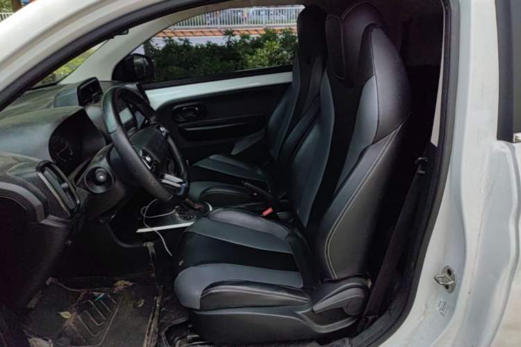 Used Roewe Clever 2022 311km QiQi BoBo Edition Left Front Seat