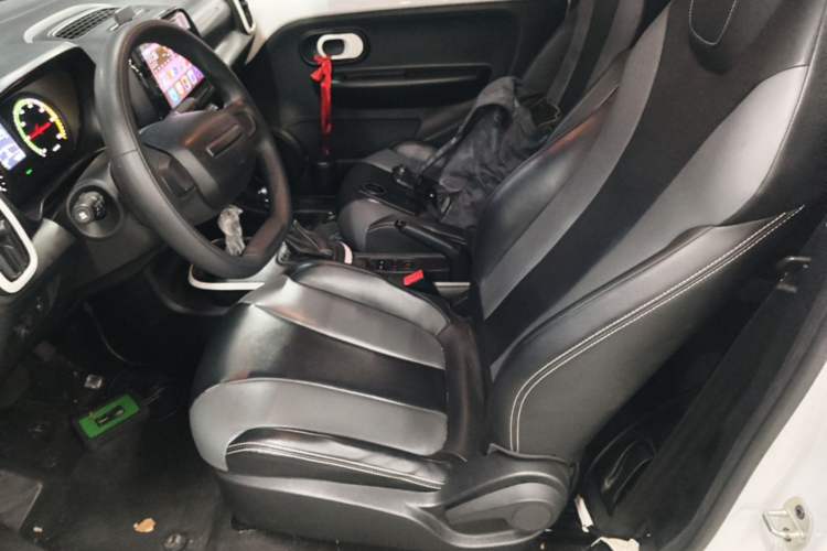 Used Roewe Clever 2022 311km QiQi BoBo Edition Left Front Seat