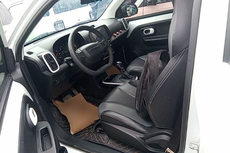 Used Roewe Clever 2022 311km QiQi BoBo Edition Left Front Seat