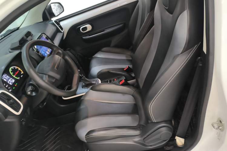 Used Roewe Clever 2022 311km QiQi BoBo Edition Left Front Seat