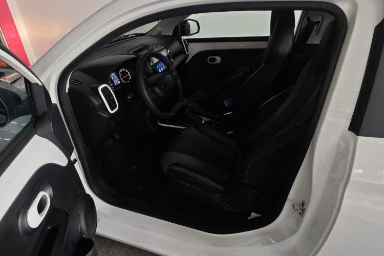 Used Roewe Clever 2022 311km QiQi BoBo Edition Left Front Seat