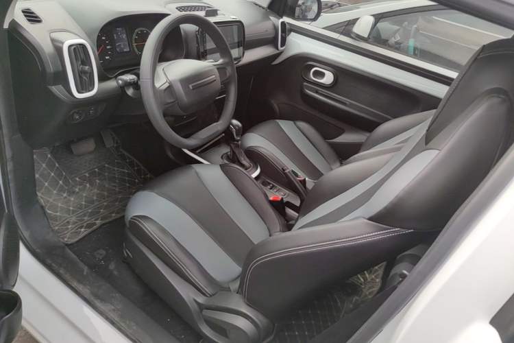 Used Roewe Clever 2022 311km QiQi BoBo Edition Left Front Seat