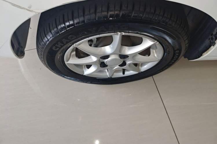 Used Roewe Clever 2022 311km QiQi BoBo Edition Left Front Wheel Hub