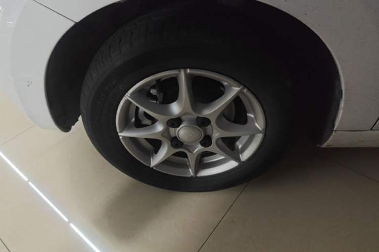 Used Roewe Clever 2022 311km QiQi BoBo Edition Left Front Wheel Hub