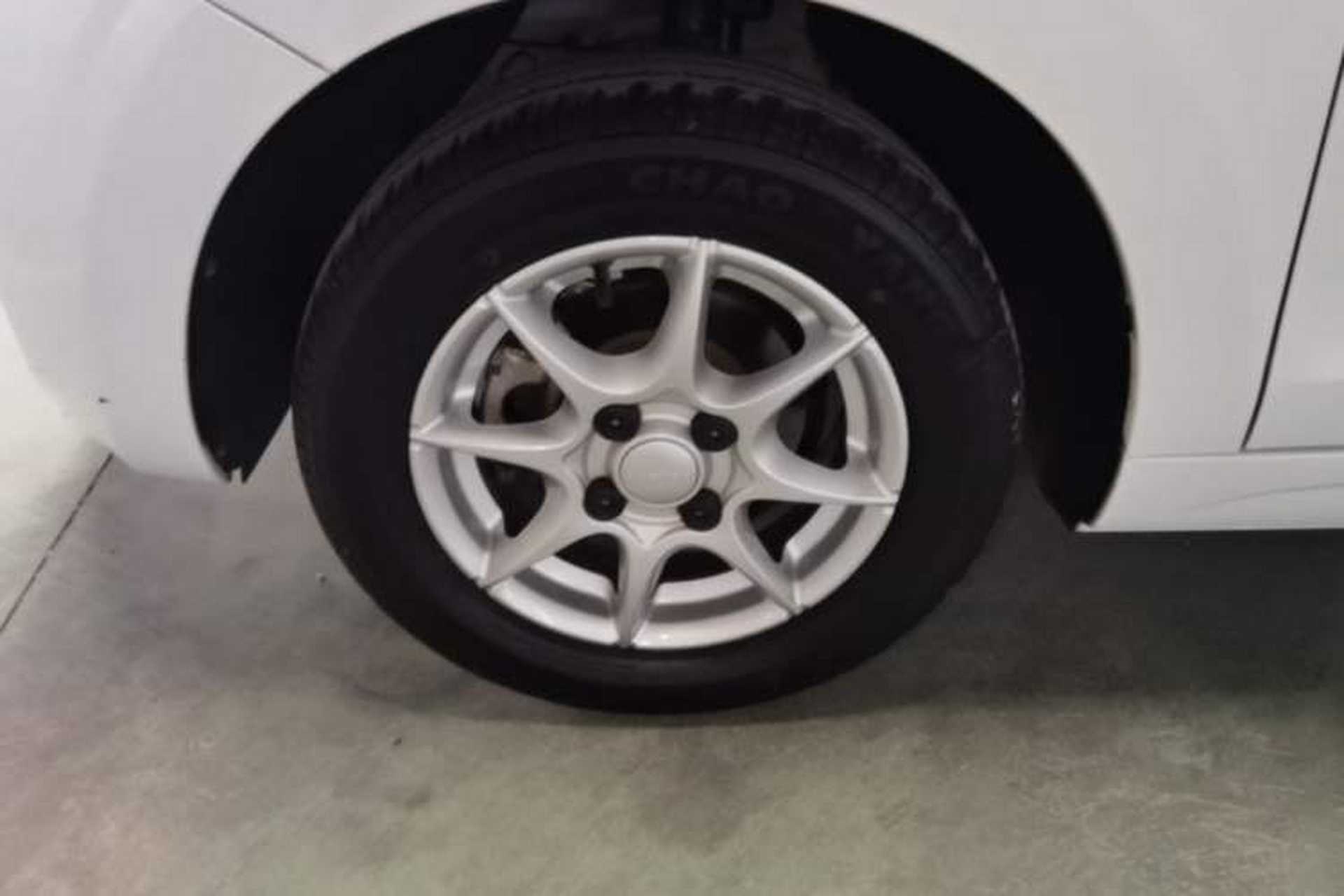 Used Roewe Clever 2022 311km QiQi BoBo Edition Left Front Wheel Hub