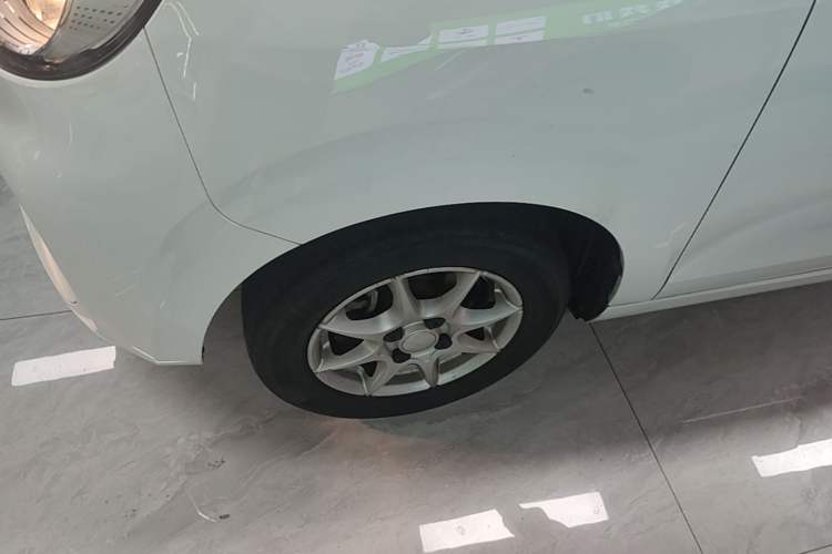 Used Roewe Clever 2022 311km QiQi BoBo Edition Left Front Wheel Hub
