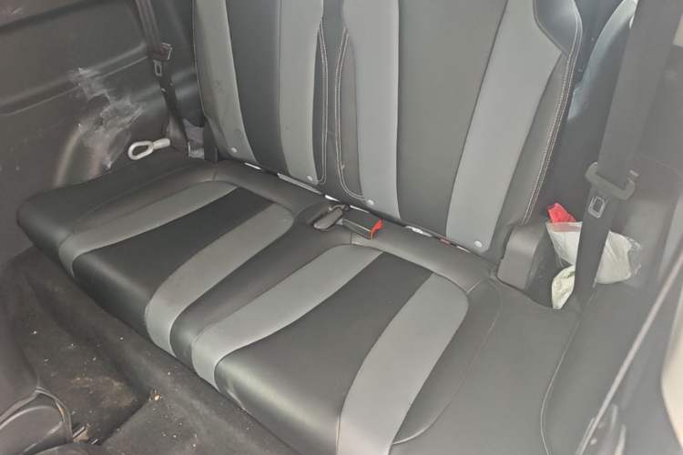 Used Roewe Clever 2022 311km QiQi BoBo Edition Left Rear Seat