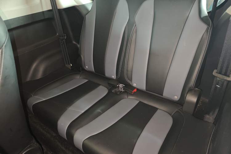 Used Roewe Clever 2022 311km QiQi BoBo Edition Left Rear Seat