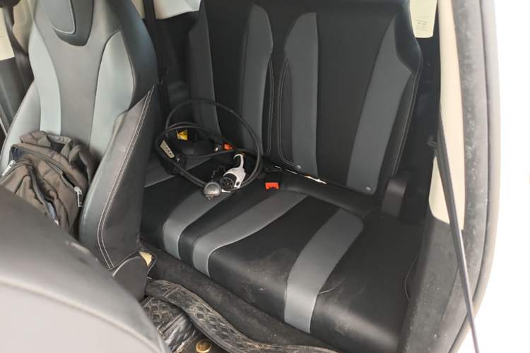 Used Roewe Clever 2022 311km QiQi BoBo Edition Left Rear Seat