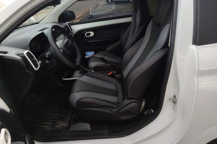 Used Roewe Clever 2022 311km QiQi BoBo Edition Left Rear Seat