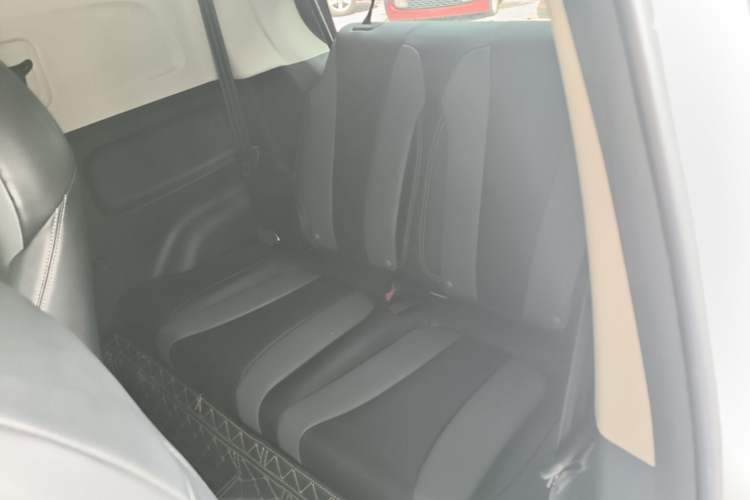 Used Roewe Clever 2022 311km QiQi BoBo Edition Left Rear Seat