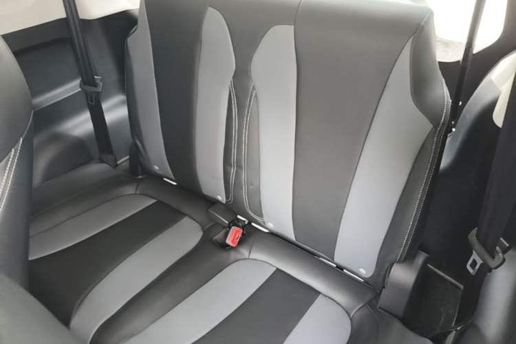Used Roewe Clever 2022 311km QiQi BoBo Edition Left Rear Seat