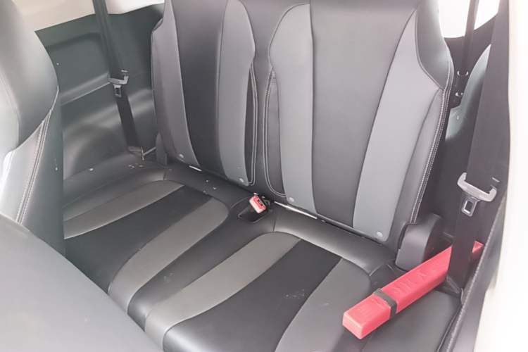 Used Roewe Clever 2022 311km QiQi BoBo Edition Left Rear Seat