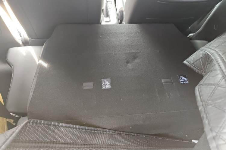 Used Roewe Clever 2022 311km QiQi BoBo Edition Left Rear Seat