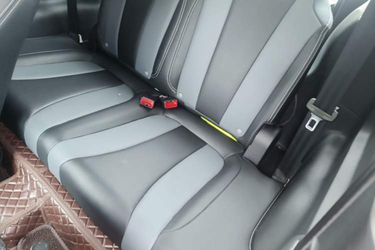 Used Roewe Clever 2022 311km QiQi BoBo Edition Left Rear Seat