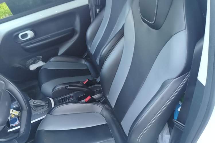 Used Roewe Clever 2022 311km QiQi BoBo Edition Left Rear Seat