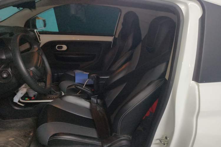 Used Roewe Clever 2022 311km QiQi BoBo Edition Left Rear Seat