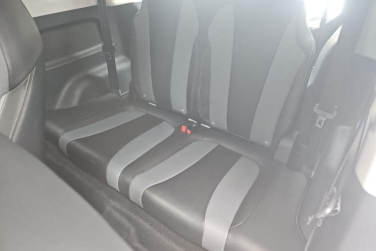 Used Roewe Clever 2022 311km QiQi BoBo Edition Left Rear Seat