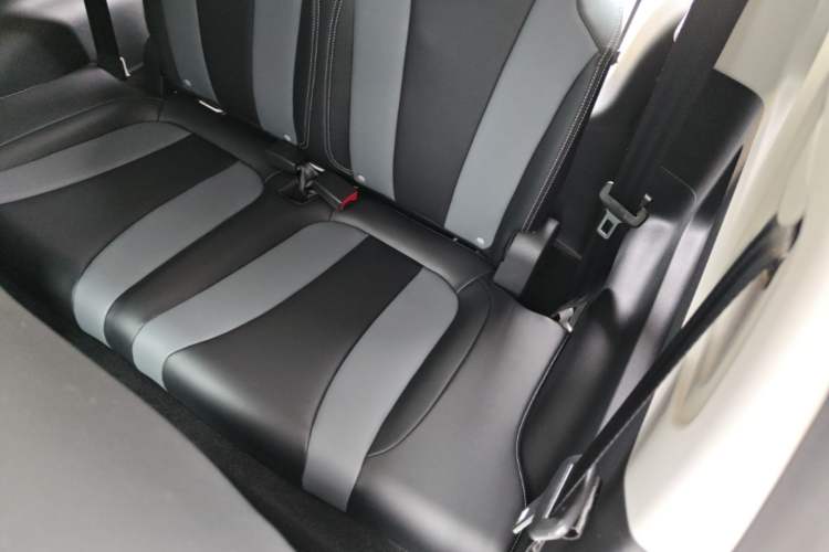Used Roewe Clever 2022 311km QiQi BoBo Edition Left Rear Seat