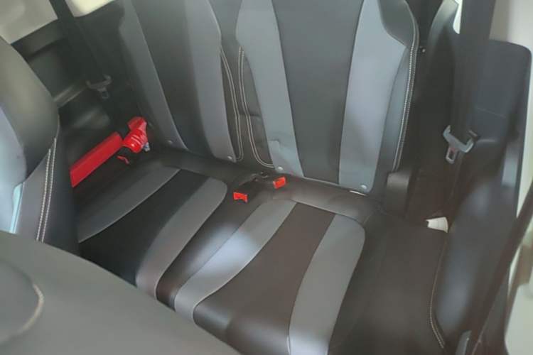 Used Roewe Clever 2022 311km QiQi BoBo Edition Left Rear Seat