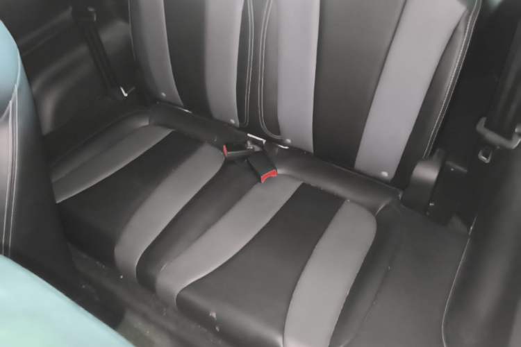 Used Roewe Clever 2022 311km QiQi BoBo Edition Left Rear Seat