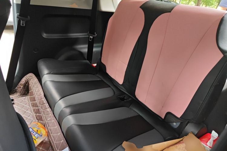 Used Roewe Clever 2022 311km QiQi BoBo Edition Left Rear Seat