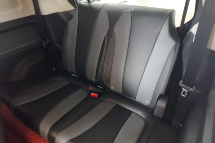 Used Roewe Clever 2022 311km QiQi BoBo Edition Left Rear Seat