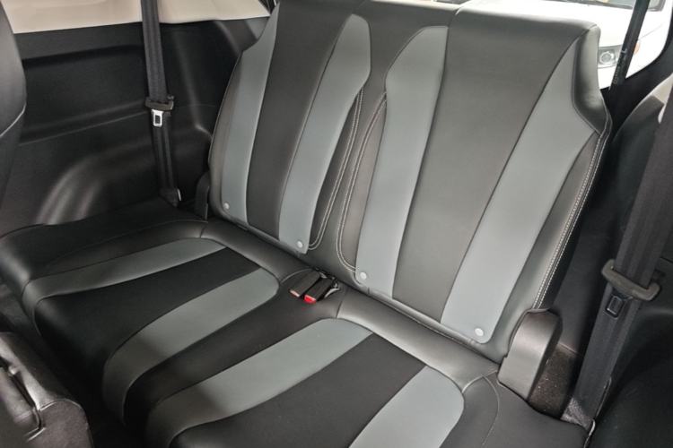 Used Roewe Clever 2022 311km QiQi BoBo Edition Left Rear Seat