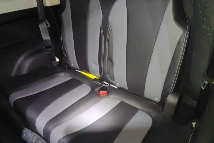 Used Roewe Clever 2022 311km QiQi BoBo Edition Left Rear Seat