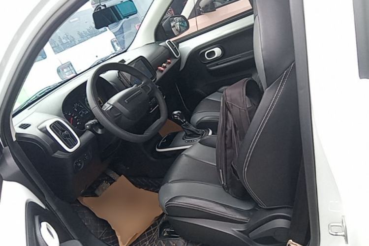 Used Roewe Clever 2022 311km QiQi BoBo Edition Left Rear Seat