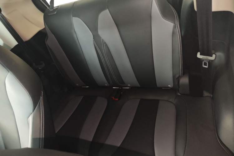 Used Roewe Clever 2022 311km QiQi BoBo Edition Left Rear Seat