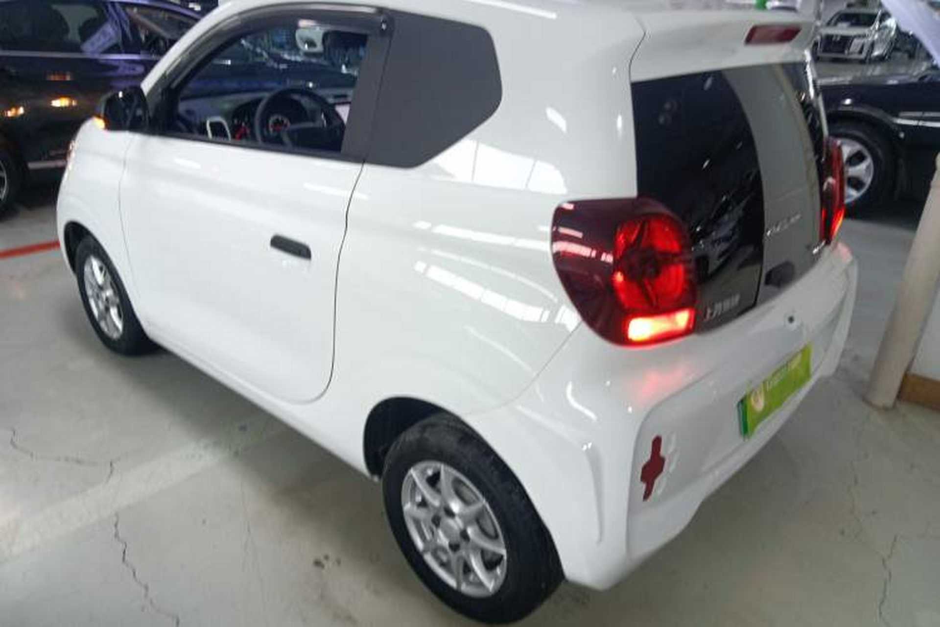 Used Roewe Clever 2022 311km QiQi BoBo Edition Left Side